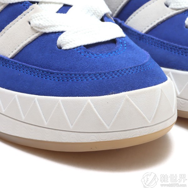 阿迪达斯携手atmos 推出 ADIMATIC atmos Blue 鞋款